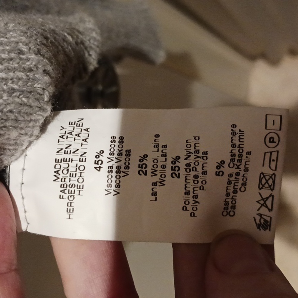 Brandy Melville cute & cozy sweater - Picture 3 of 4